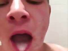 Blond twink shoots in his mouth - fucking hot