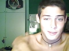 Ragazzo bellissimo di 18 anni in webcam